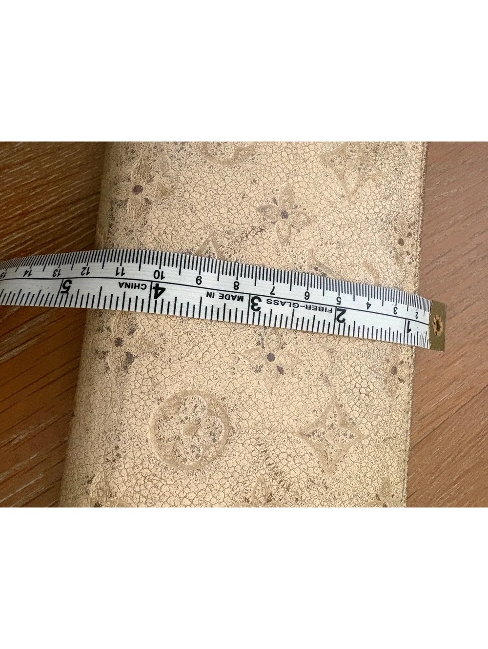 Louis Vuitton Beige Monogram Canvas Zippy Wallet FLAW REPAIR